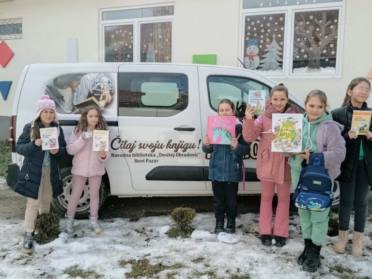 Библиобус у посети ОШ “Ђура Јакшић”